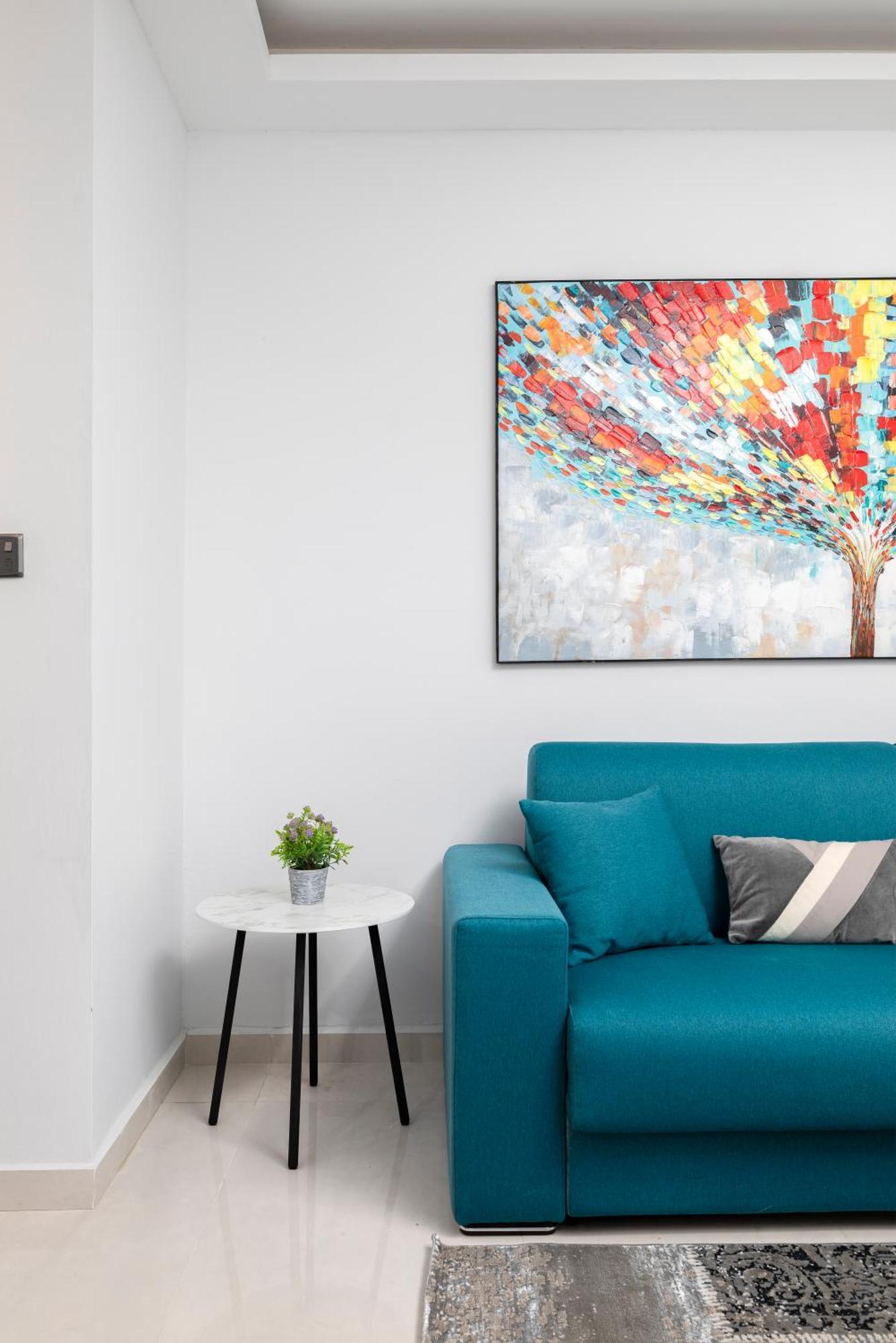 Apartment Chic, Modernized Maisonette - Close To Tigne Point, & Saint Julian's Sliema