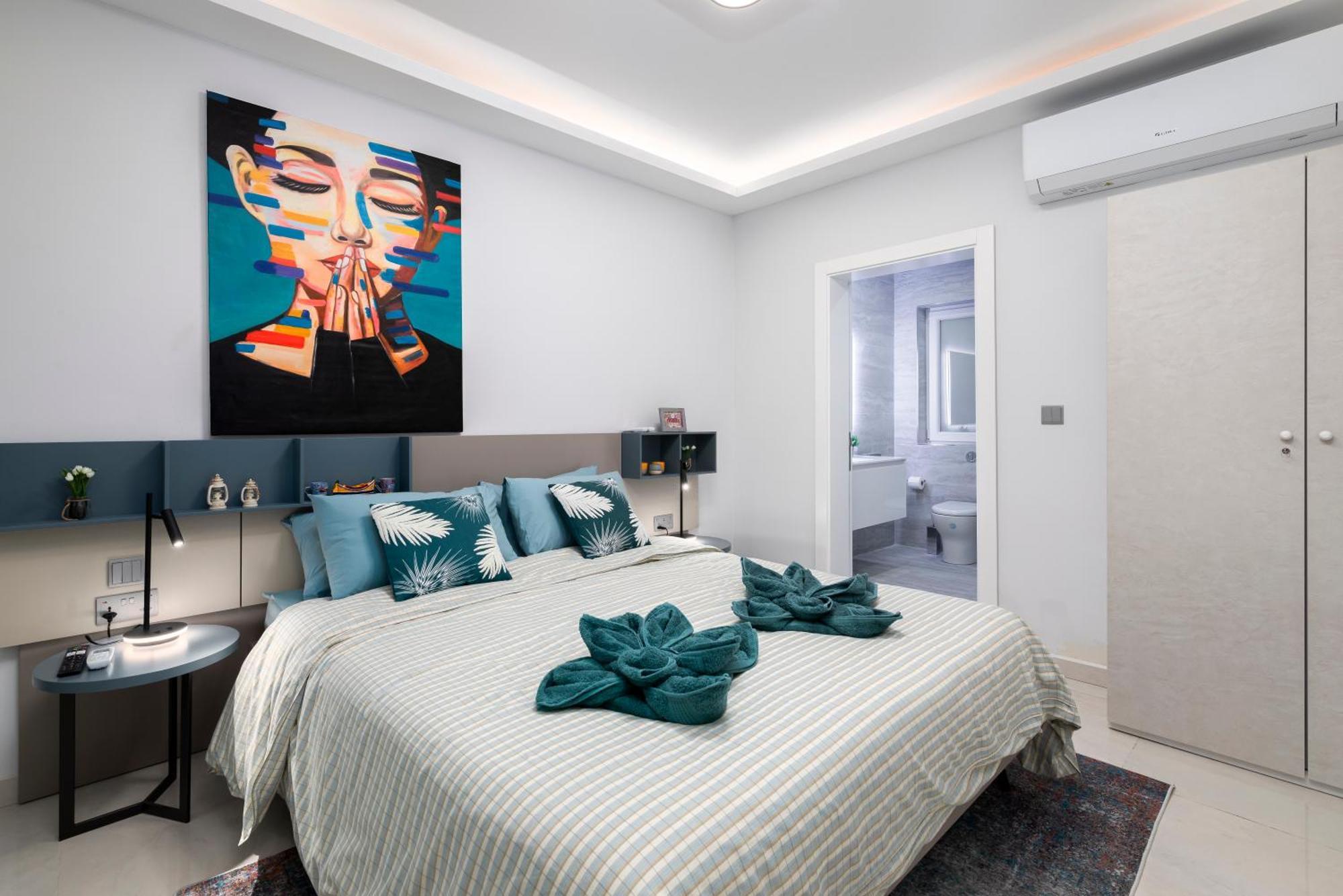 Apartment Chic, Modernized Maisonette - Close To Tigne Point, & Saint Julian's