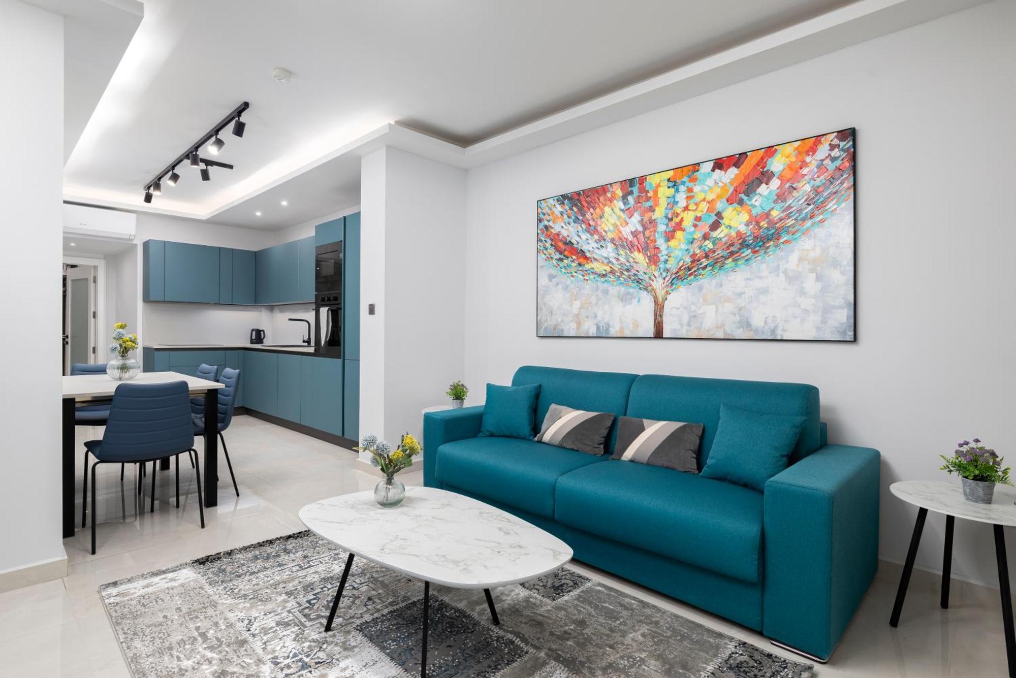 Apartment Chic, Modernized Maisonette - Close To Tigne Point, & Saint Julian's Sliema