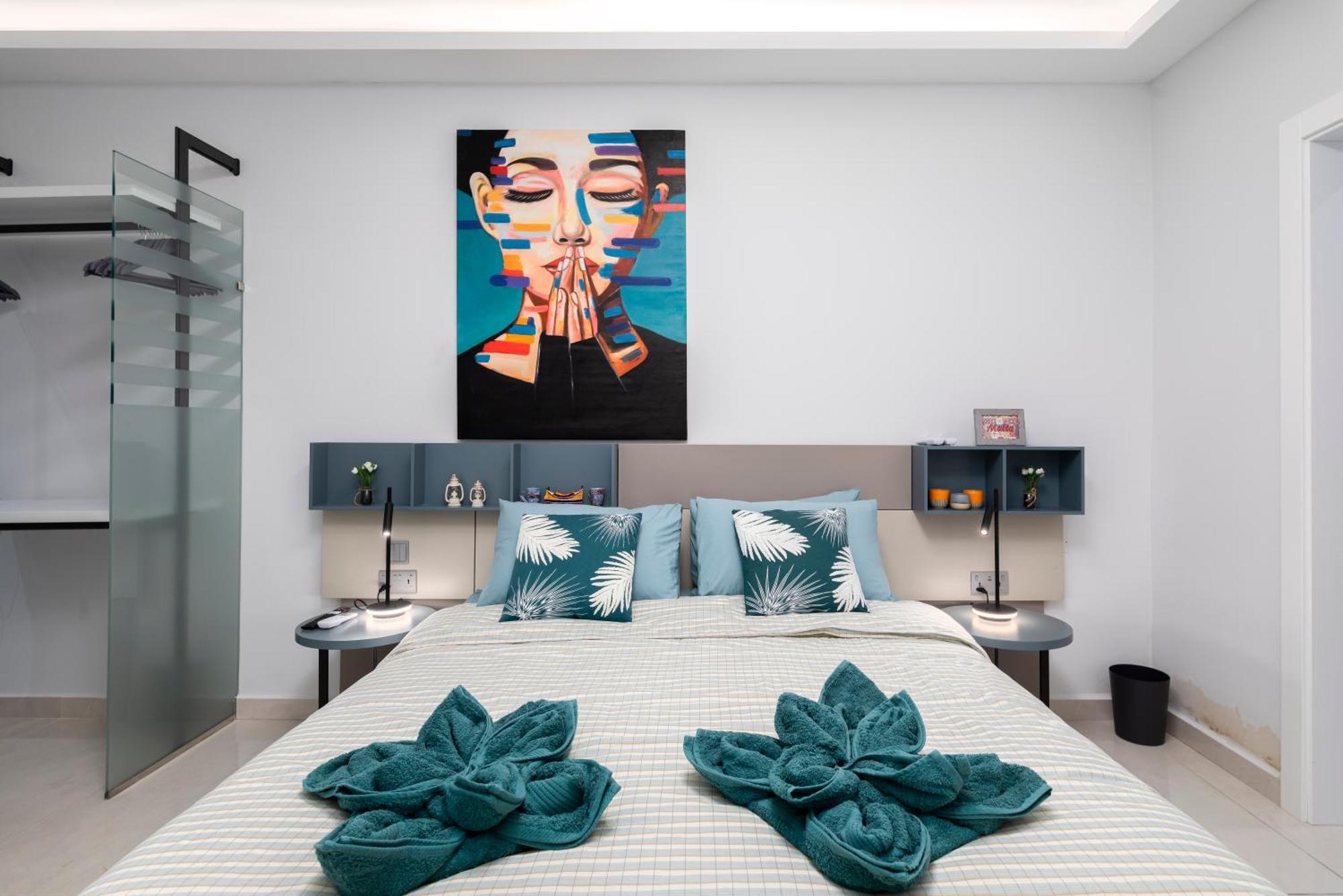 Chic, Modernized Maisonette - Close To Tigne Point, & Saint Julian's Sliema