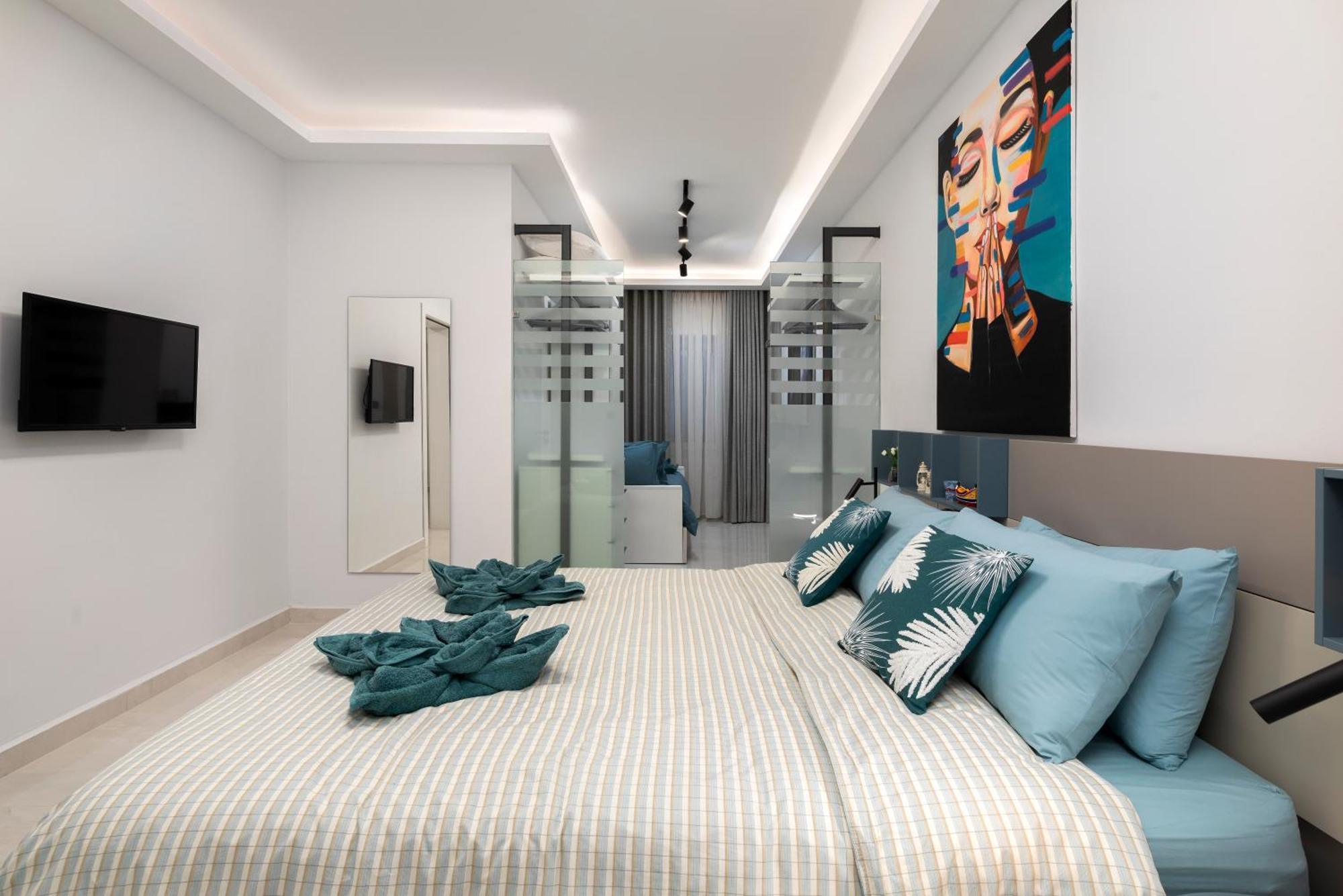 Apartment Chic, Modernized Maisonette - Close To Tigne Point, & Saint Julian's Sliema