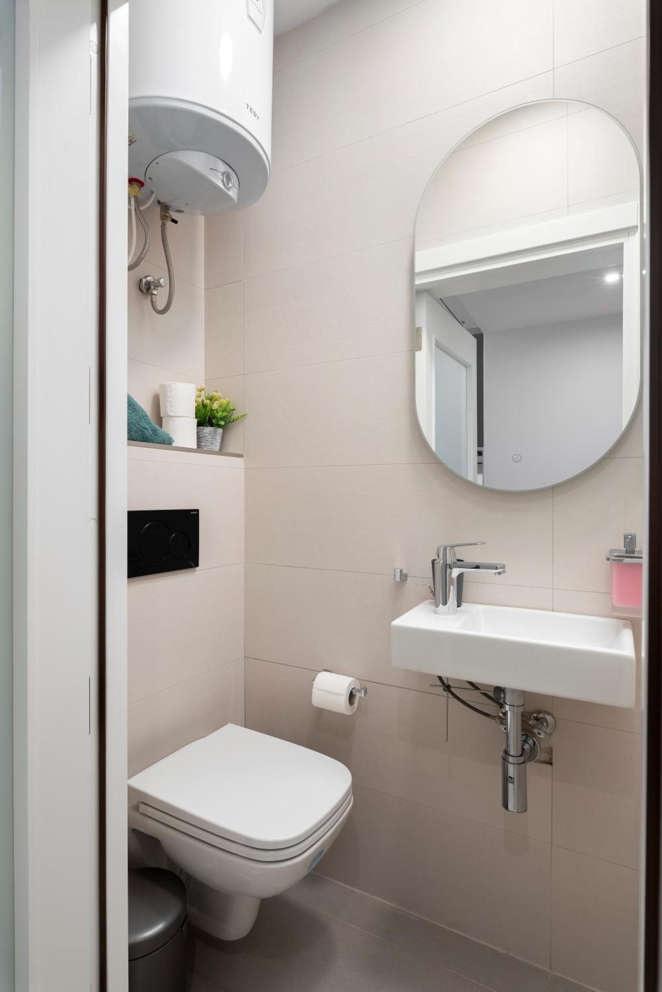 Apartment Chic, Modernized Maisonette - Close To Tigne Point, & Saint Julian's *