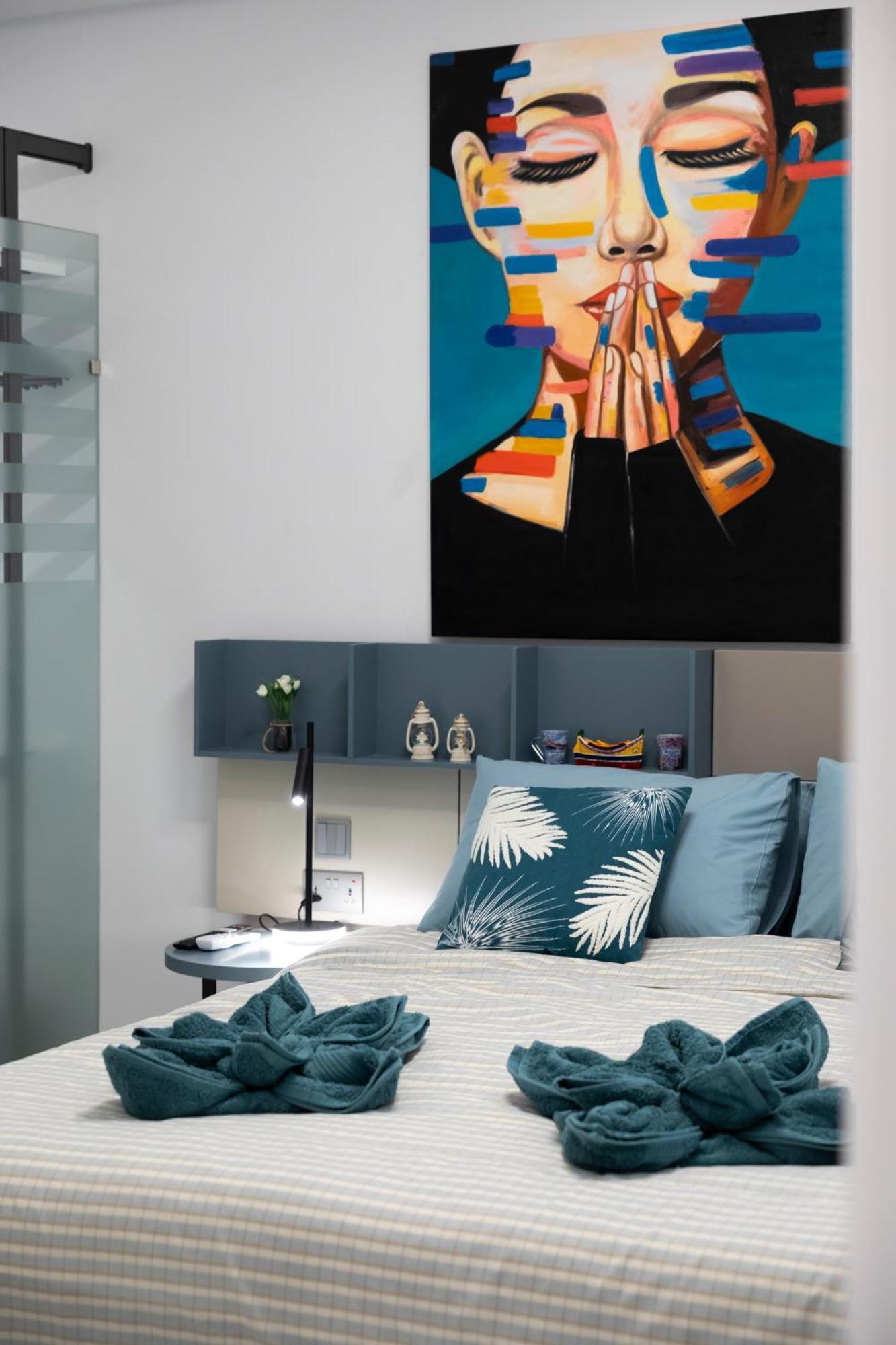Chic, Modernized Maisonette - Close To Tigne Point, & Saint Julian's Apartment *