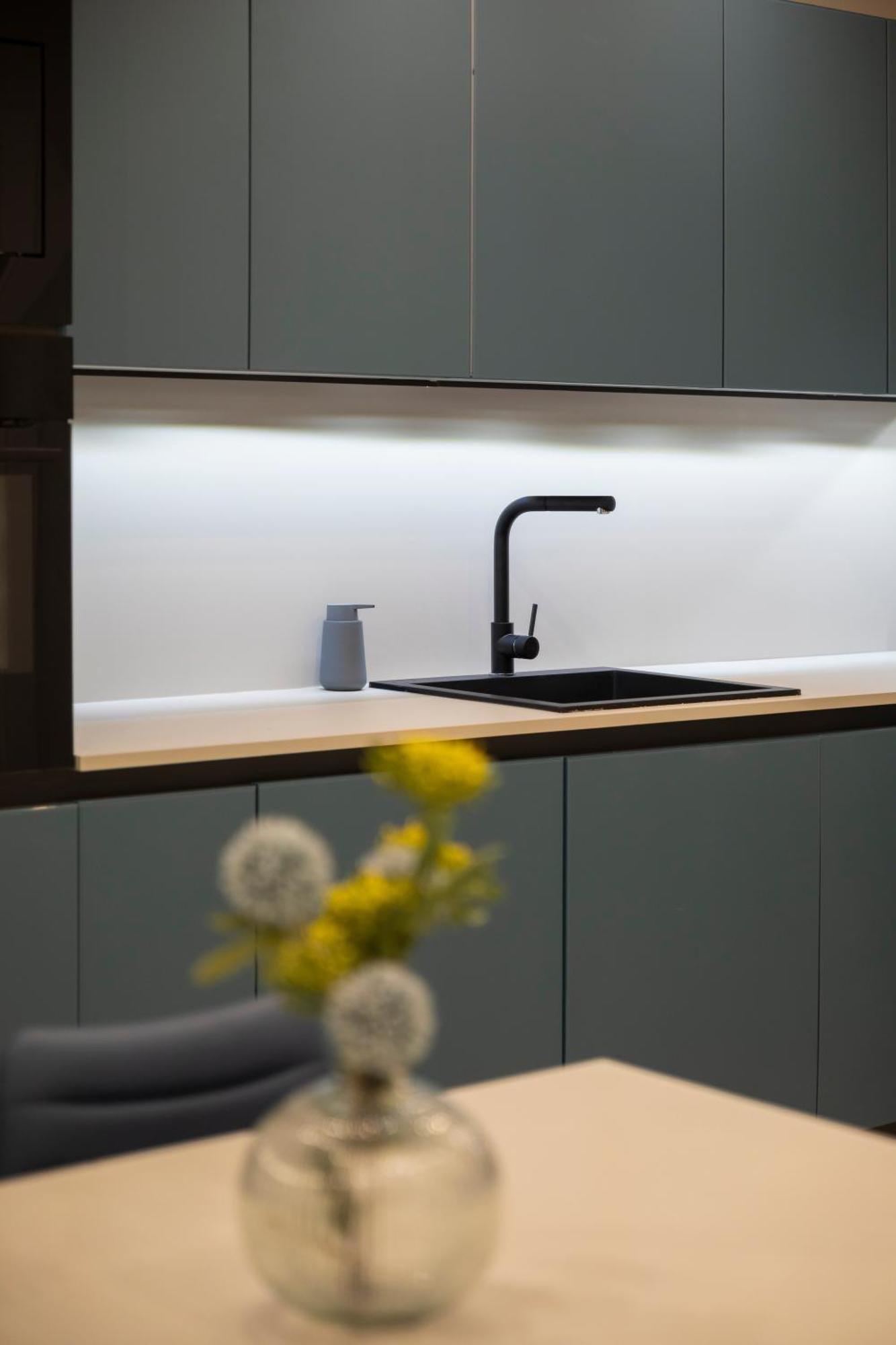 Apartment Chic, Modernized Maisonette - Close To Tigne Point, & Saint Julian's Sliema