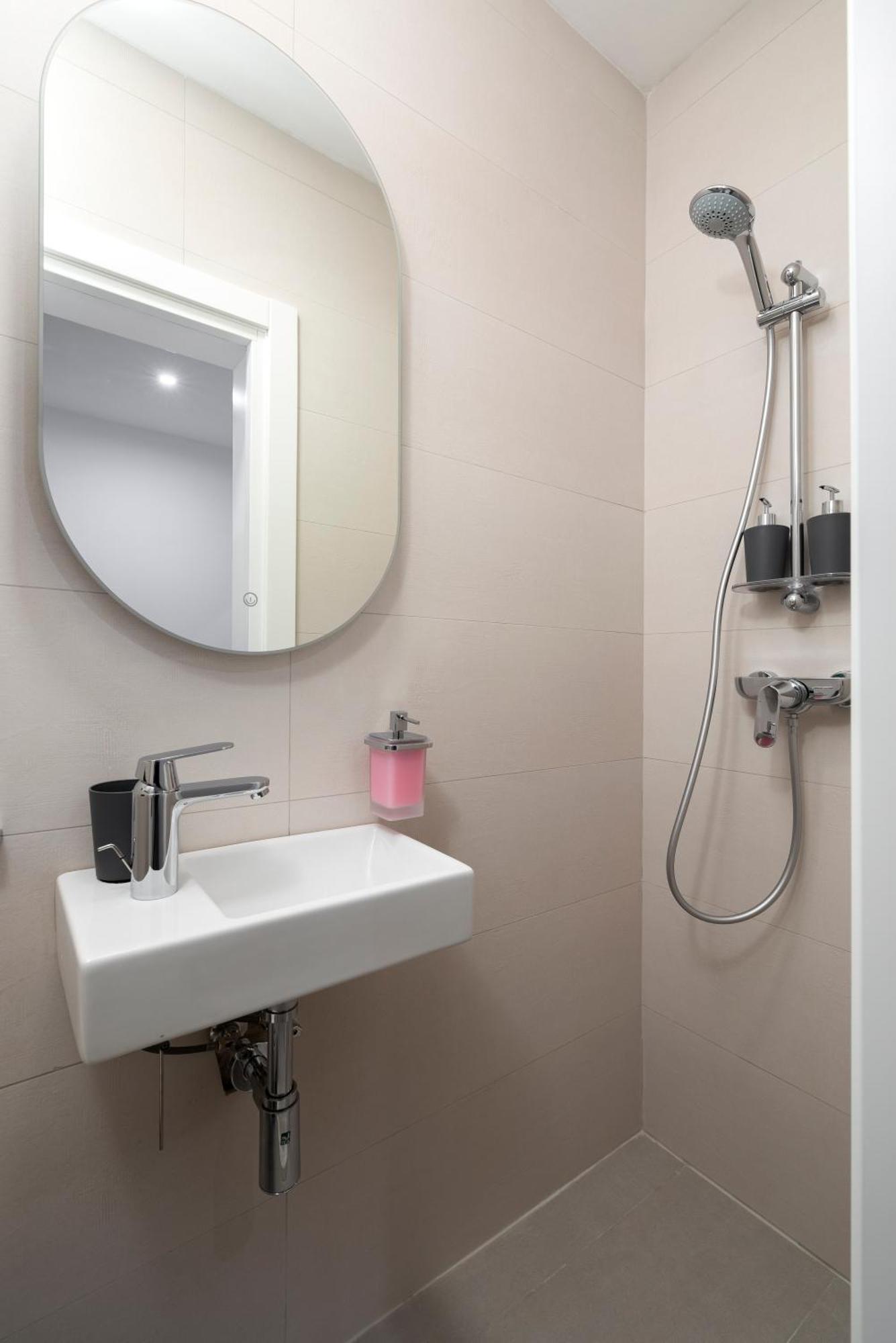 Chic, Modernized Maisonette - Close To Tigne Point, & Saint Julian's Appartement Sliema